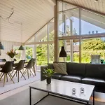 Nice Home In Vaeggerlose With Sauna *