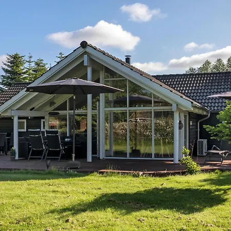 Gorgeous In Vaeggerlose With Sauna * Bøtø By