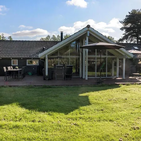 Nice Home In Vaeggerlose With Sauna Prázdninový dům *